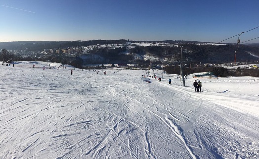 Lyžování a zimní sporty pro celou rodinu - Ski areál Hlubočky Olomouc